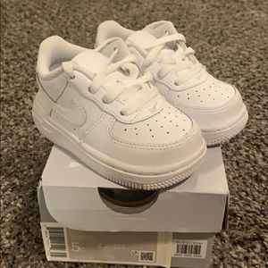 NIKE AIR FORCE 1 | size 5